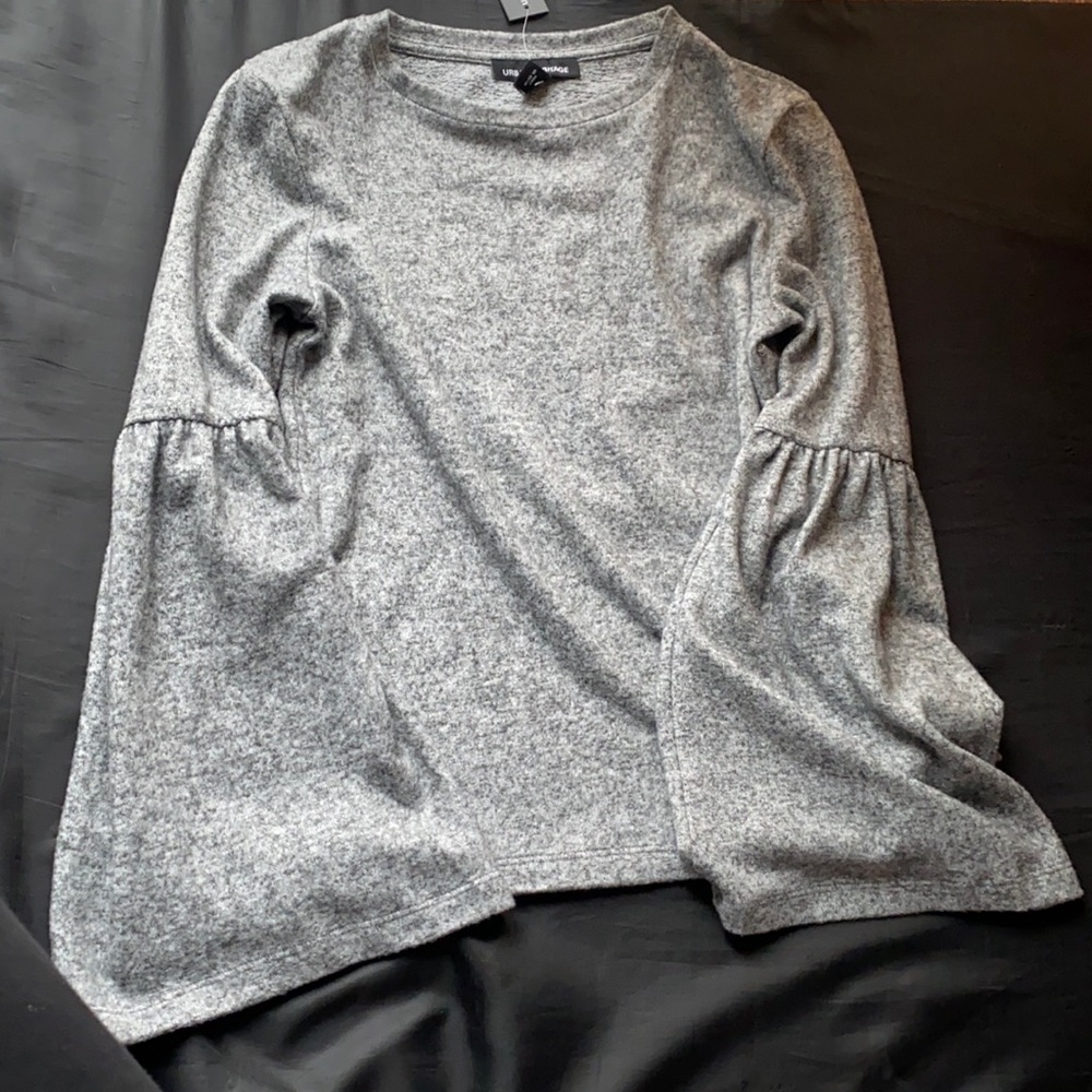 Grey Bell sleeved sweater